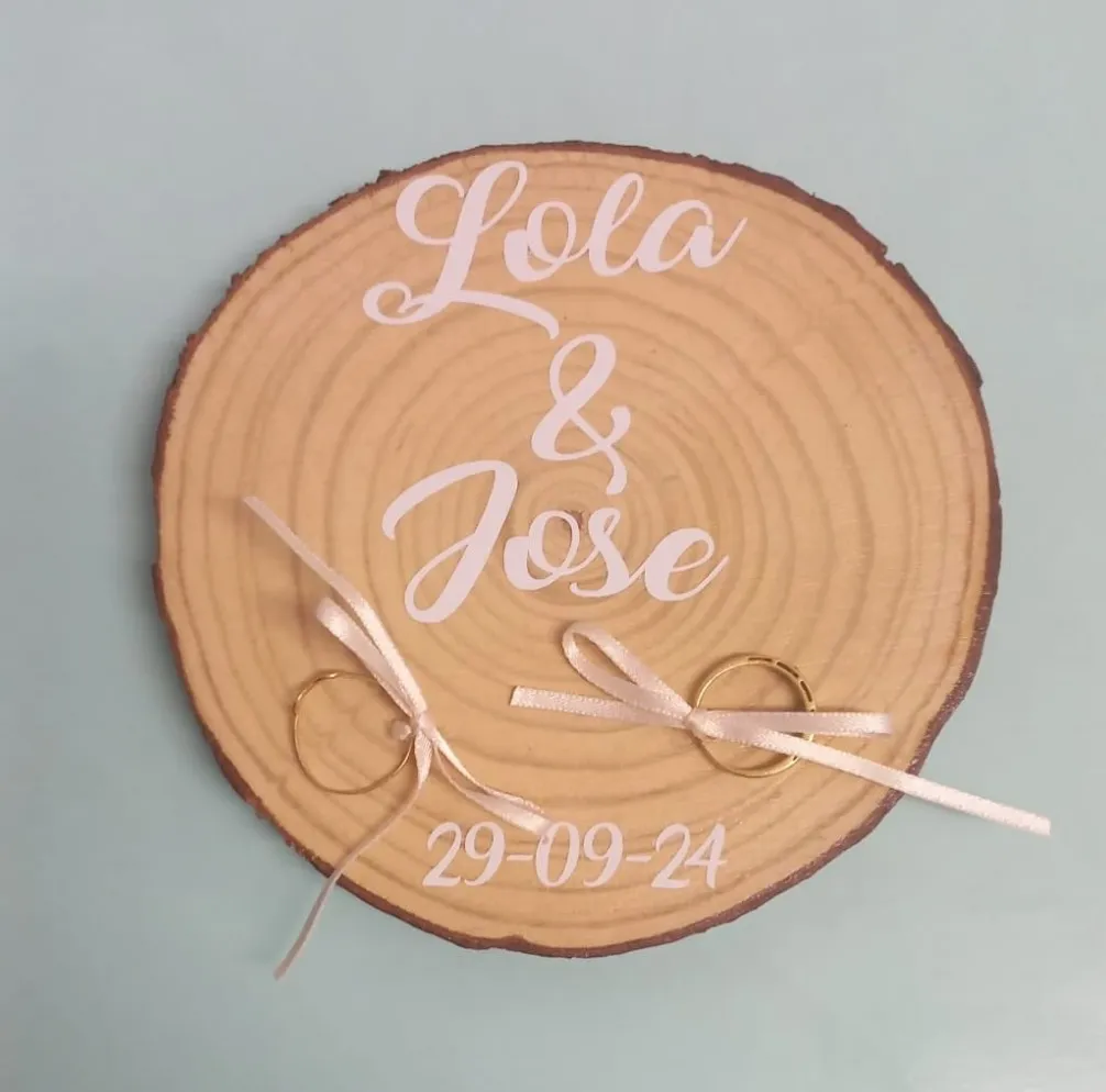 Detalle de boda personalizado hecho a mano